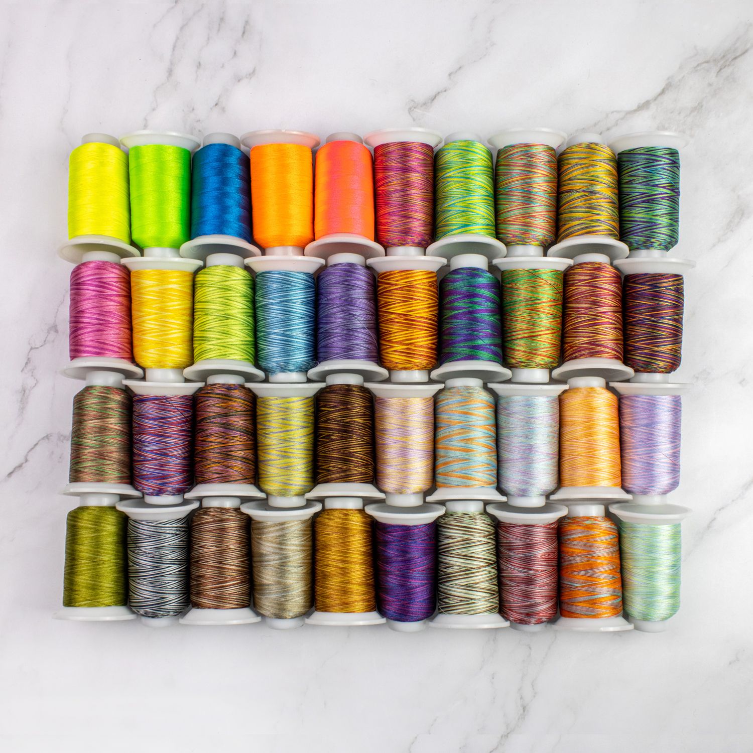 WONDERFIL FabuLux Trilobal Polyester Thread, 700m